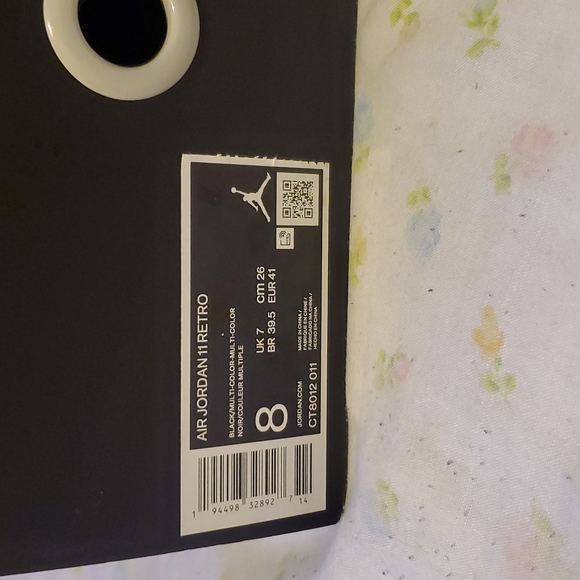 AIR JORDAN 11 RETRO SIZE 8 - Picture 2 of 9